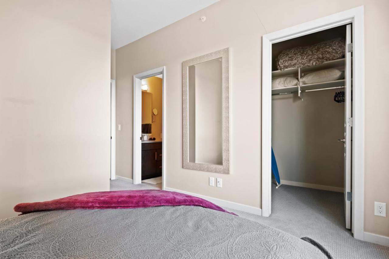 Stylish Downtown Condos By Globalstay Calgary Bagian luar foto