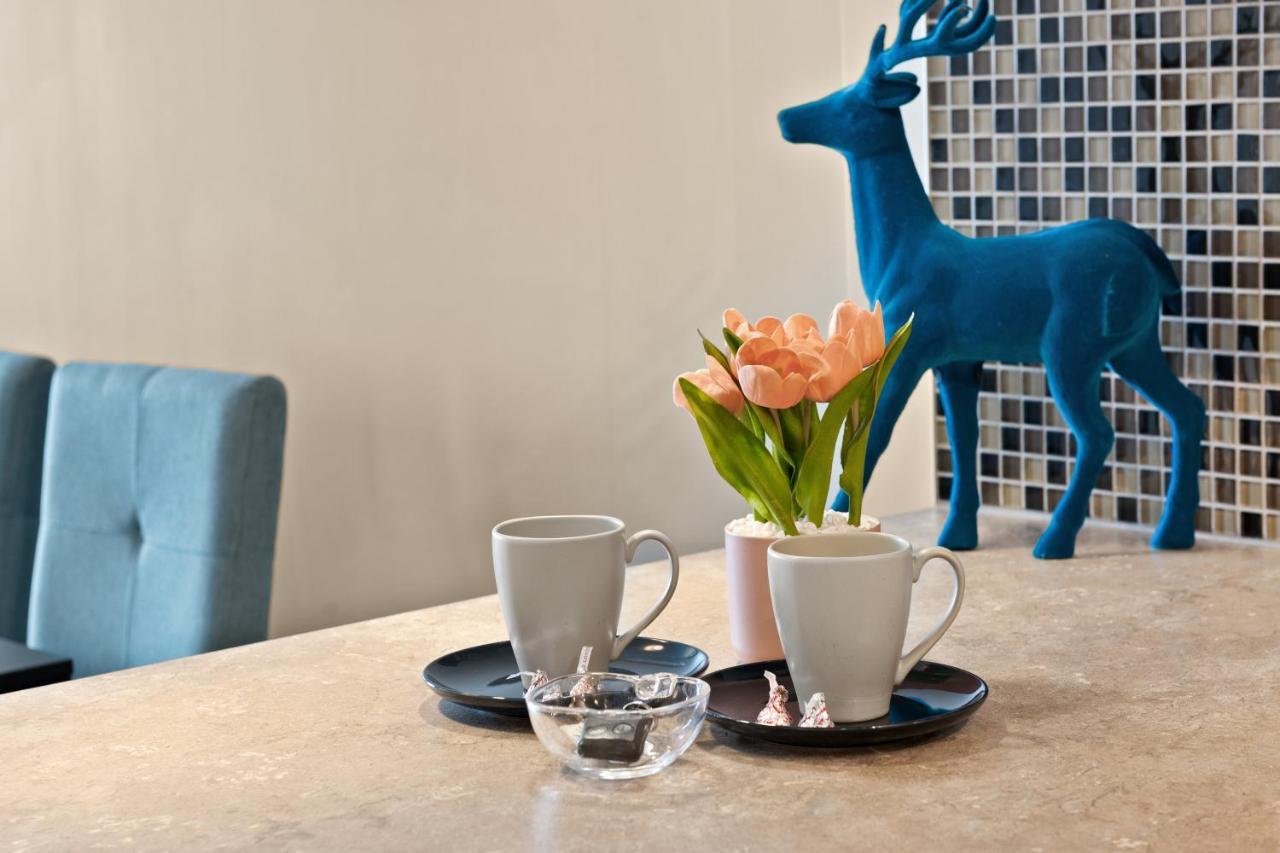 Stylish Downtown Condos By Globalstay Calgary Bagian luar foto